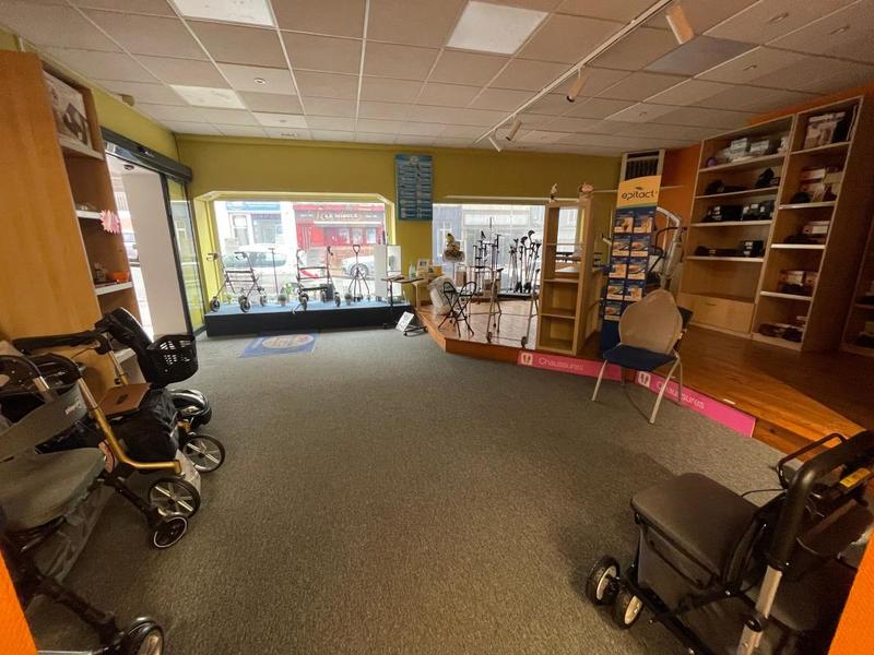 Local commercial - 225 m²