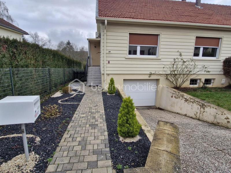 Maison jumelée - 117 m² - 5 pièces