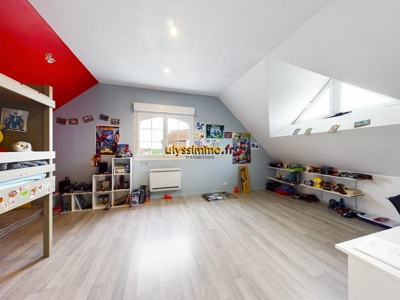 Maison - 214 m² - 9 pièces