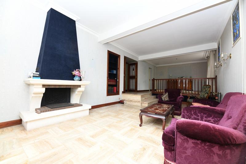 Maison - 190 m² - 10 pièces