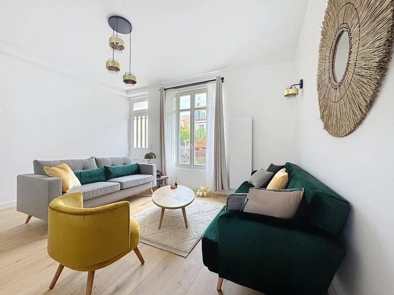 Maison - 141 m² - 7 pièces