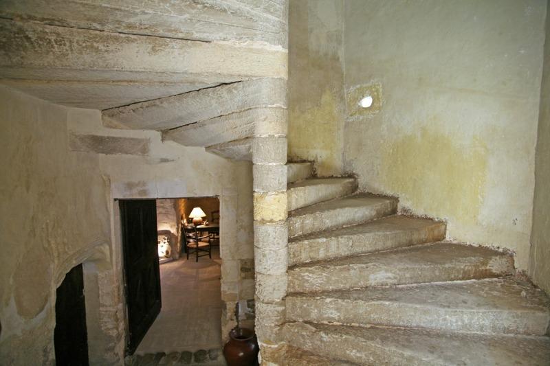 Propriété - 1 000 m² - 20 pièces