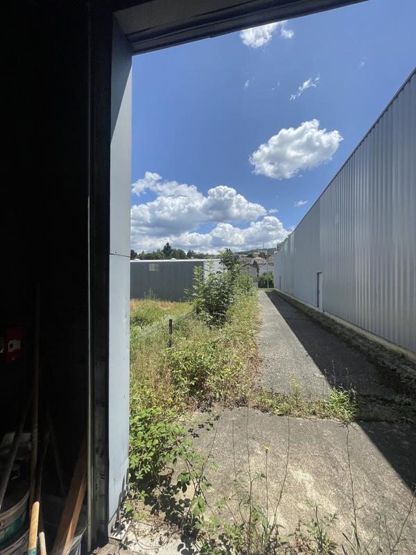 Local d'activités - 887 m²