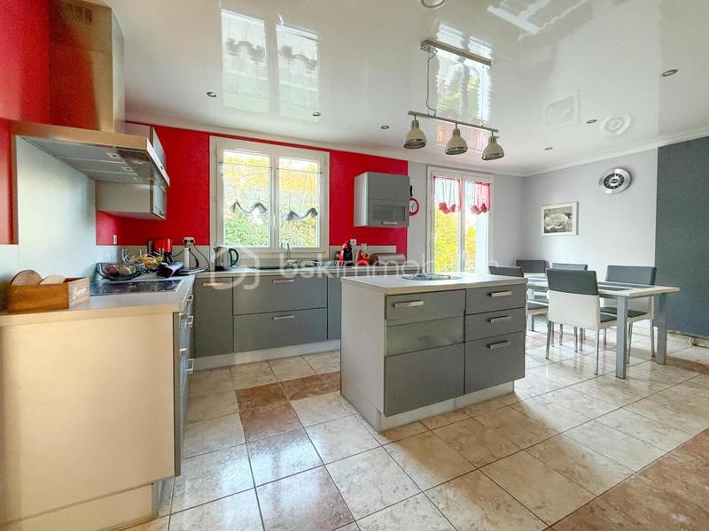 Maison - 160 m² - 8 pièces