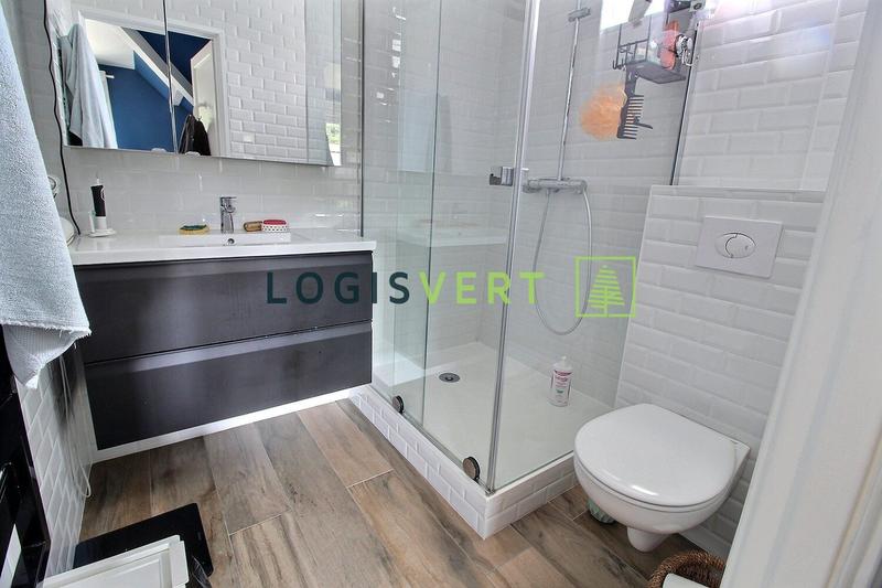 Maison - 137 m² - 6 pièces