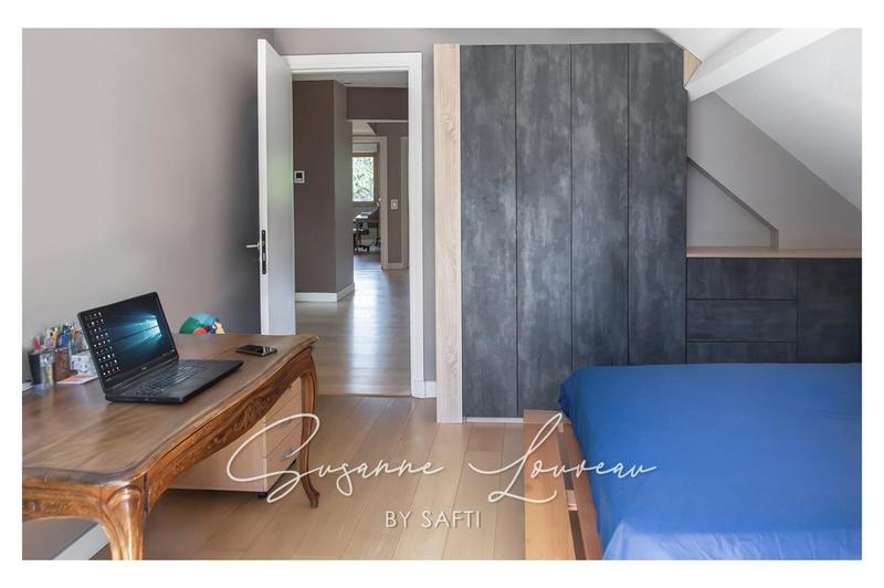 Maison - 355 m² - 11 pièces