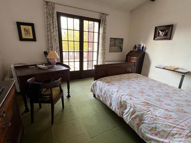 Maison - 300 m² - 6 pièces