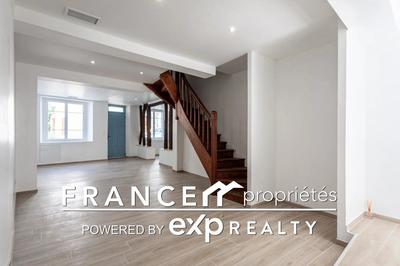 Maison - 104 m² - 4 pièces