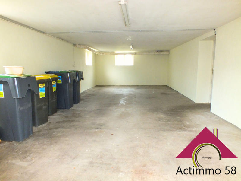 Maison - 203 m² - 10 pièces