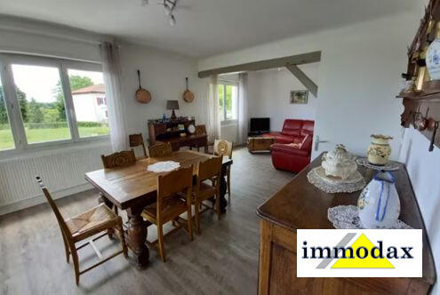 Maison traditionnelle - 90 m² - 3 pièces