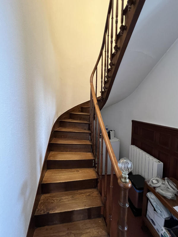 Bureau - 129 m² - 7 pièces