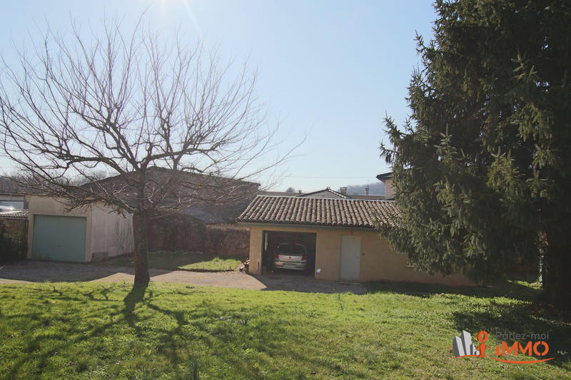 Maison - 218 m² - 9 pièces