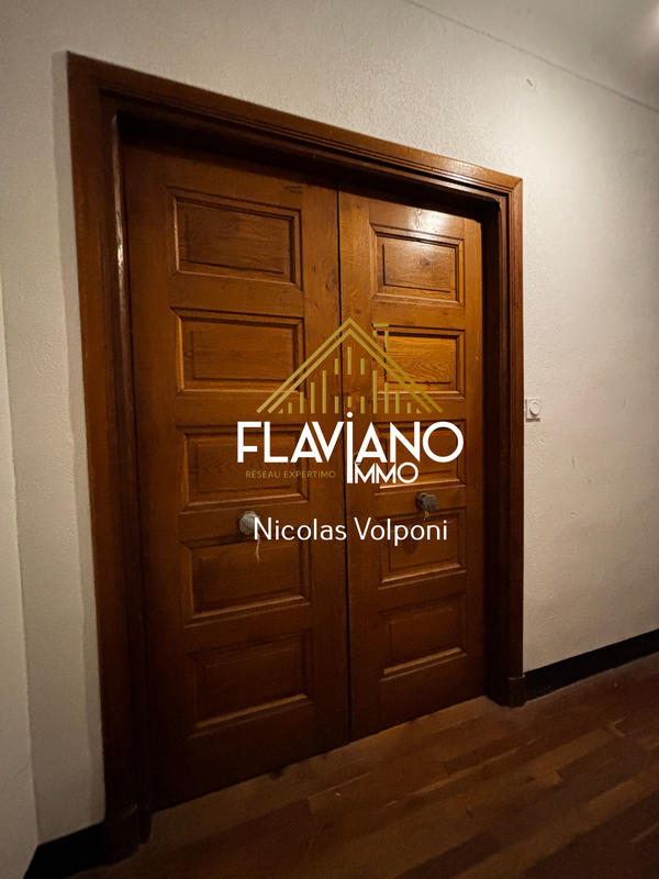 Appartement - 77 m² - 3 pièces