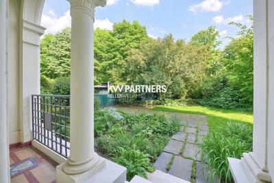 Appartement - 246 m² - 7 pièces