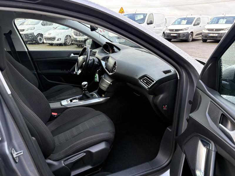 Peugeot 308 1.2l 130 Cv Allure Bvm 6 - Attelage Bioethanol Feux Led