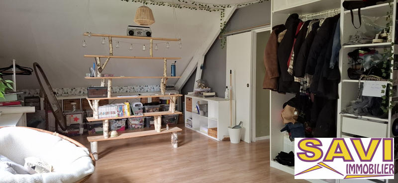 Maison - 217 m² - 8 pièces