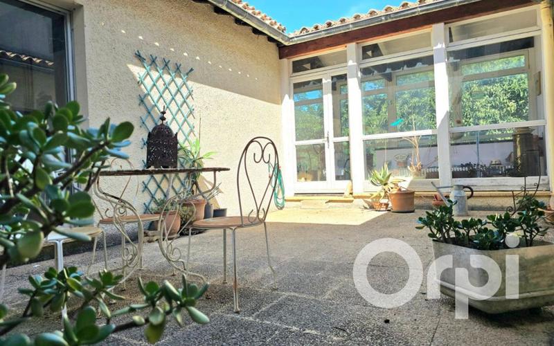 Propriété - 561 m² - 11 pièces