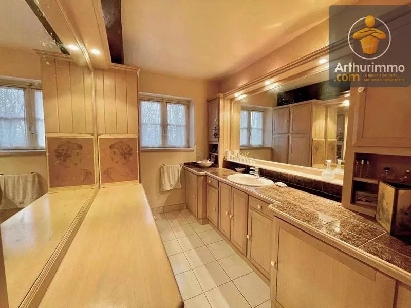 Maison - 280 m² - 11 pièces