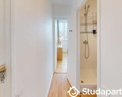 Chambre - 80 m² - 1 pièce