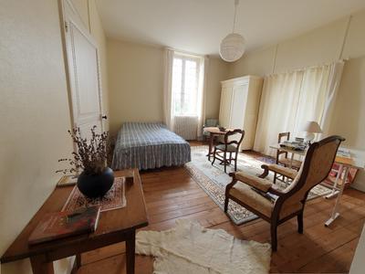 Maison - 253 m² - 11 pièces