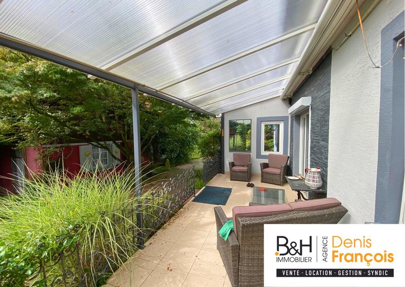 Maison - 217 m² - 7 pièces