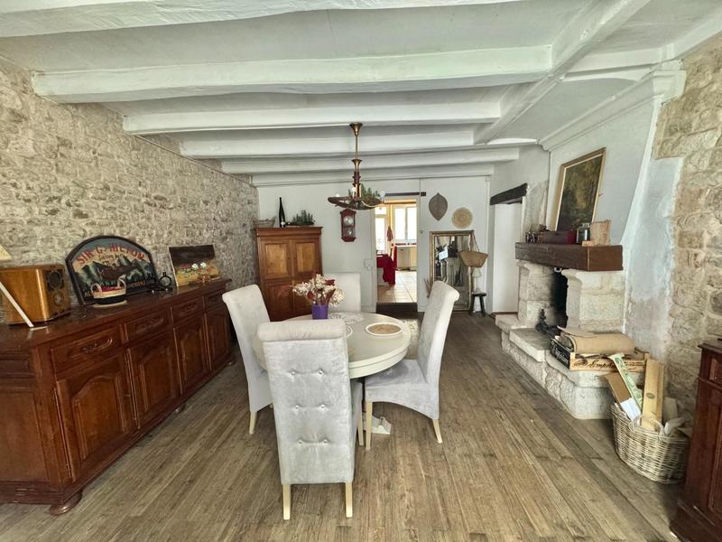 Maison - 186 m² - 6 pièces