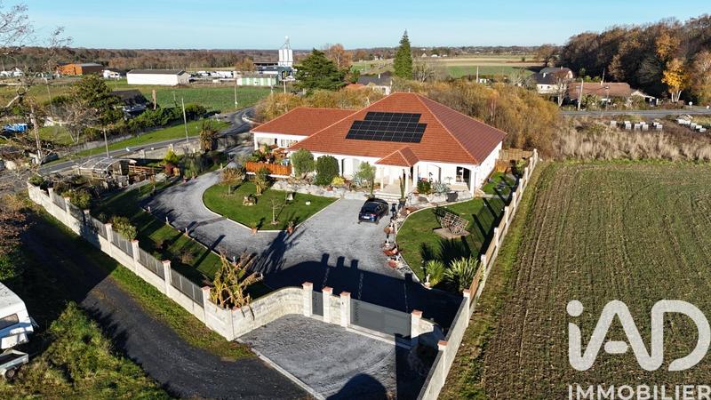 Maison - 275 m² - 5 pièces