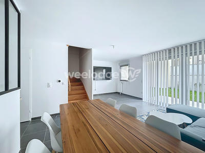 Maison - 85 m² - 4 pièces