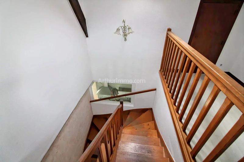 Maison - 202 m² - 7 pièces