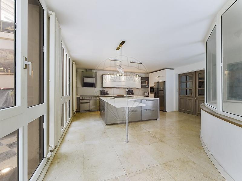 Hôtel particulier - 501 m² - 15 pièces