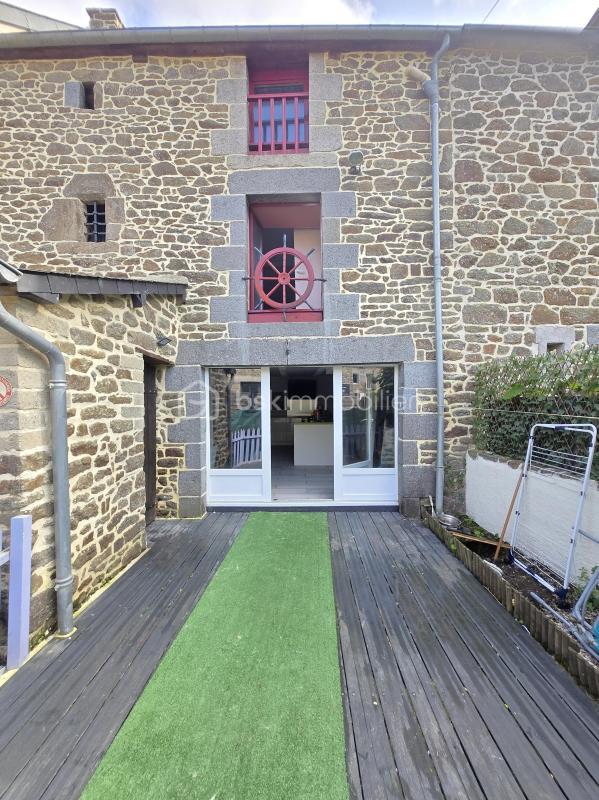 Maison en pierre - 83 m² - 4 pièces