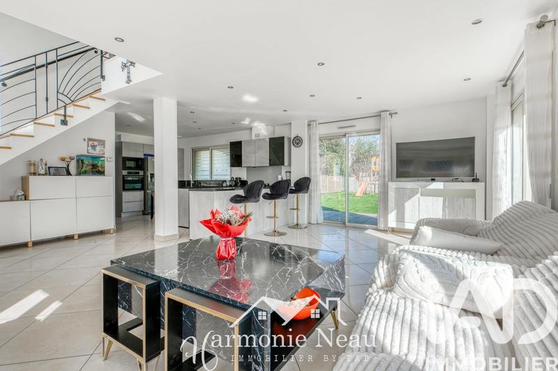 Maison - 125 m² - 6 pièces