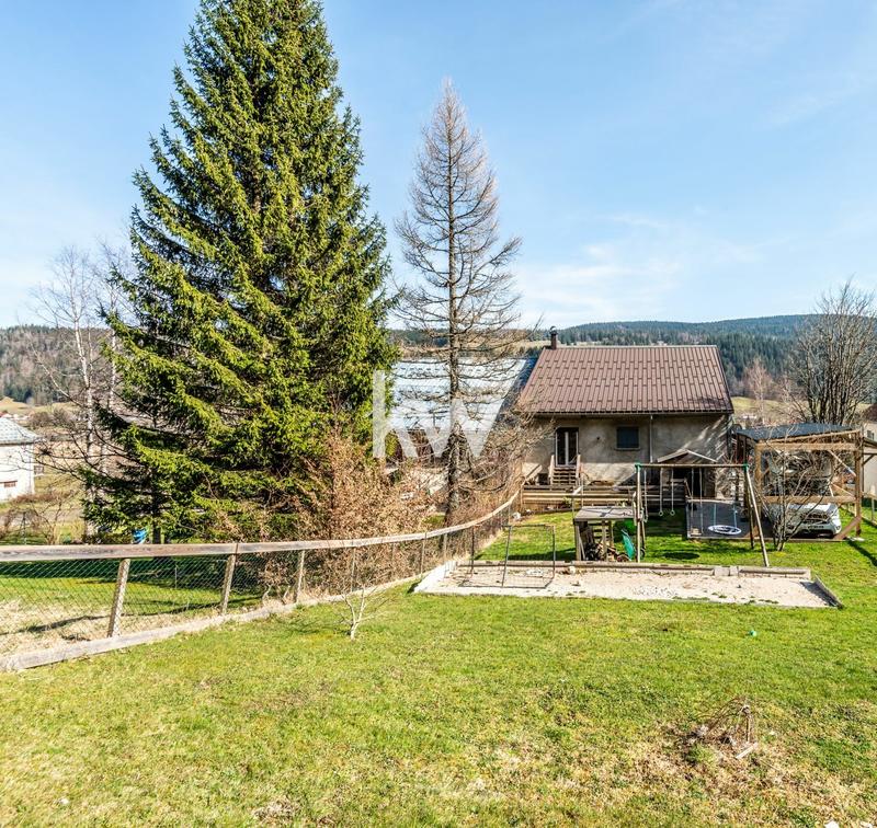 Maison de village - 357 m² - 10 pièces