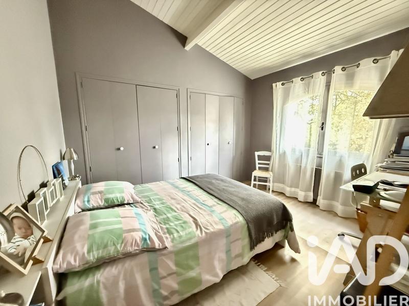 Maison - 215 m² - 7 pièces