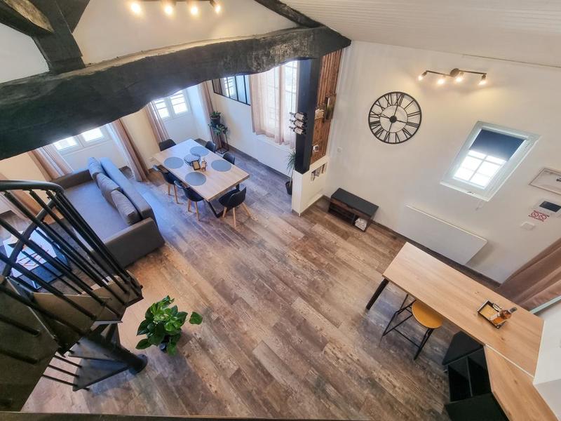 Immeuble - 104 m² - 5 pièces