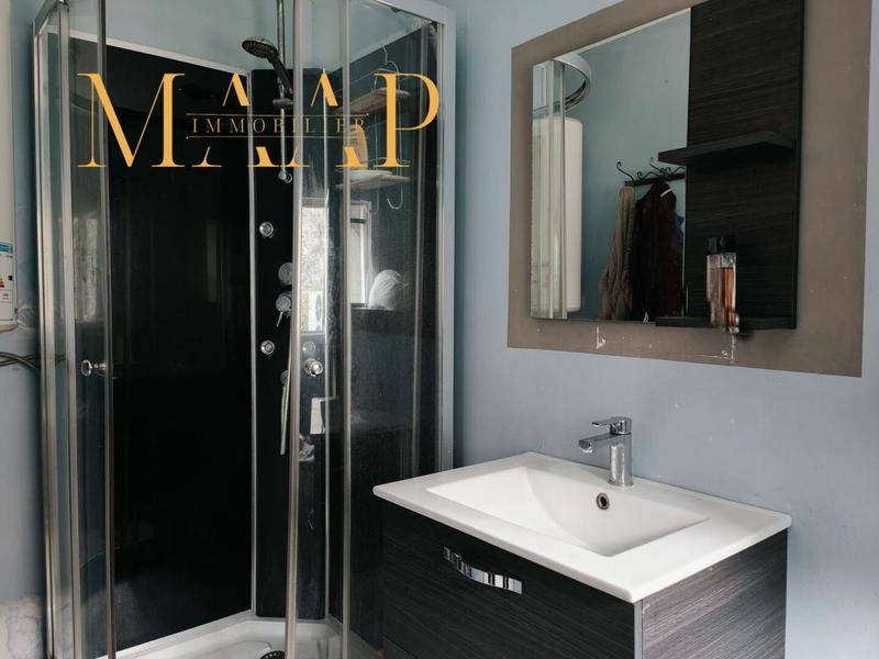 Corps de ferme - 185 m² - 9 pièces