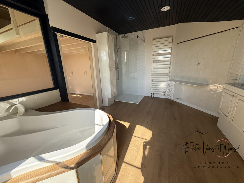 Maison ancienne - 432 m² - 10 pièces