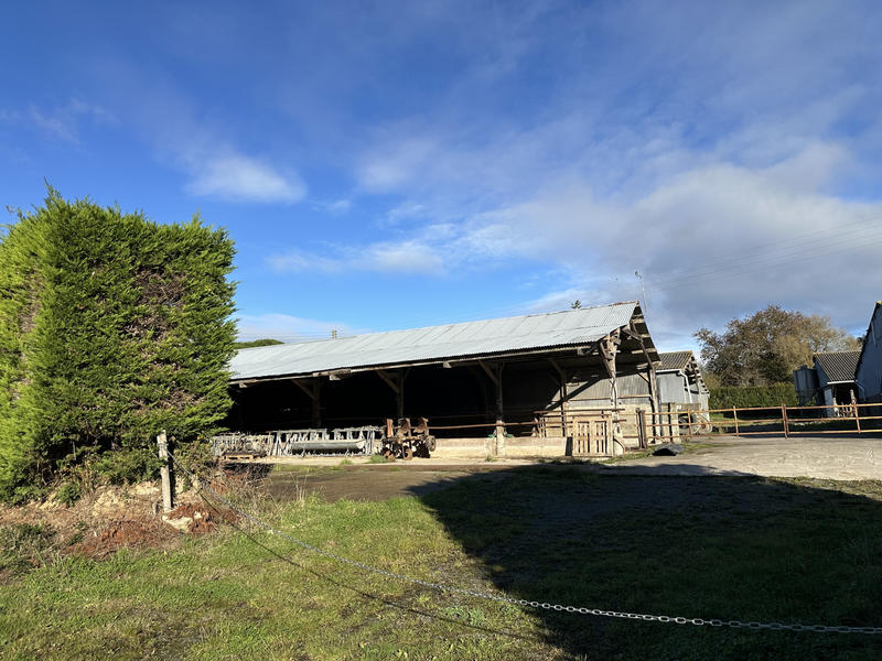 Parking / Garage - 4 500 m²