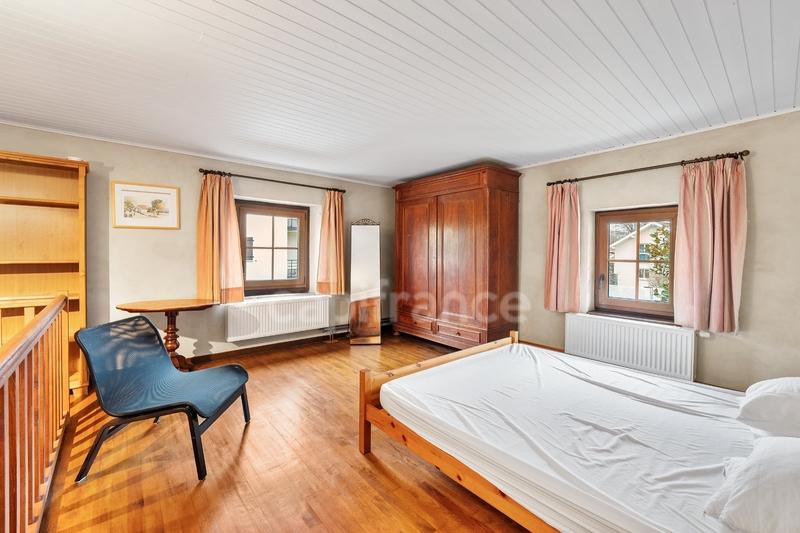 Corps de ferme - 324 m² - 8 pièces