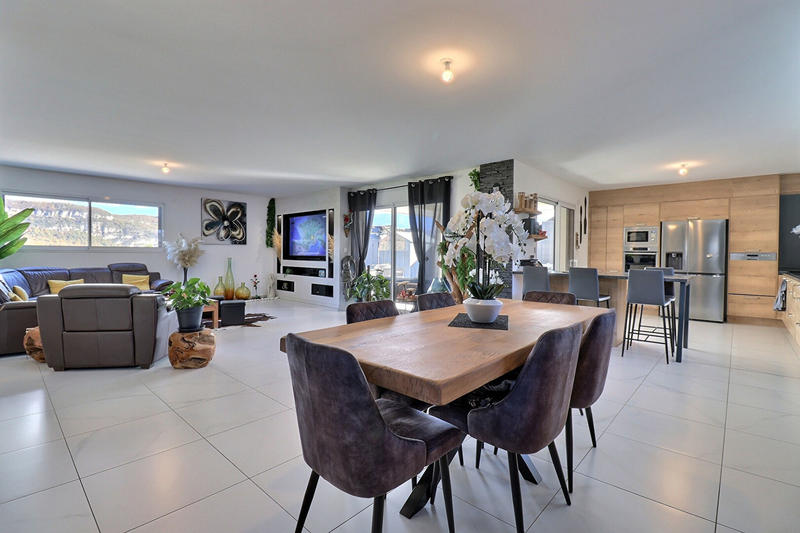 Maison - 148 m² - 4 pièces