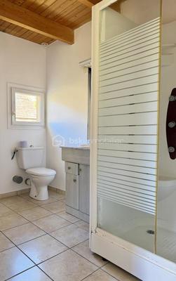 Maison - 350 m² - 25 pièces