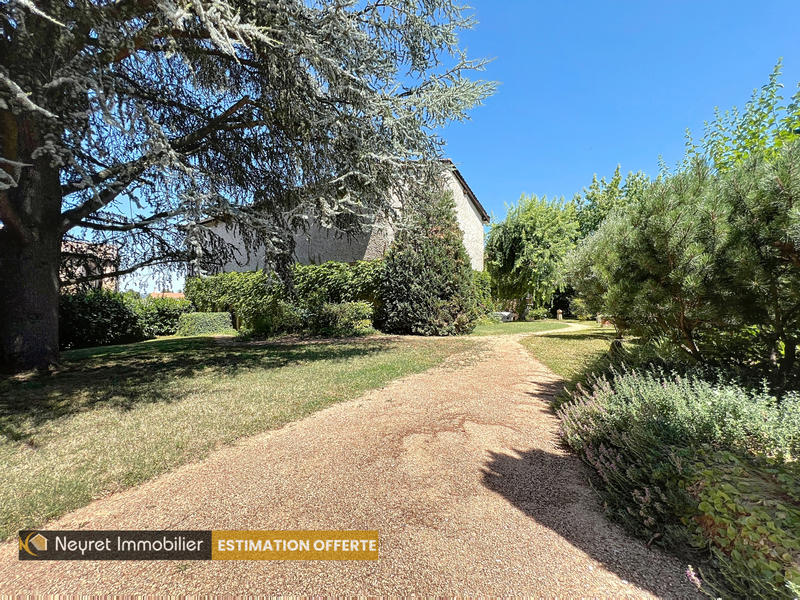 Maison - 172 m² - 8 pièces