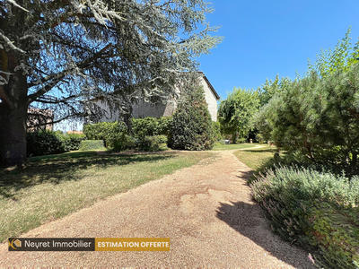 Maison - 172 m² - 8 pièces