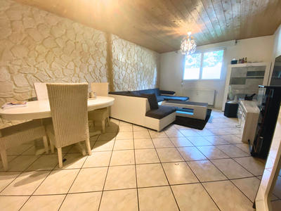 Appartement - 95 m² - 4 pièces