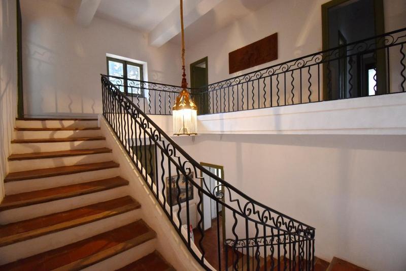 Maison - 490 m² - 21 pièces