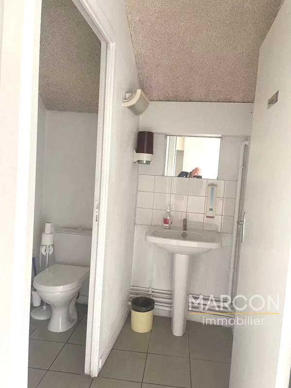 Local d'activités - 69 m² - 3 pièces