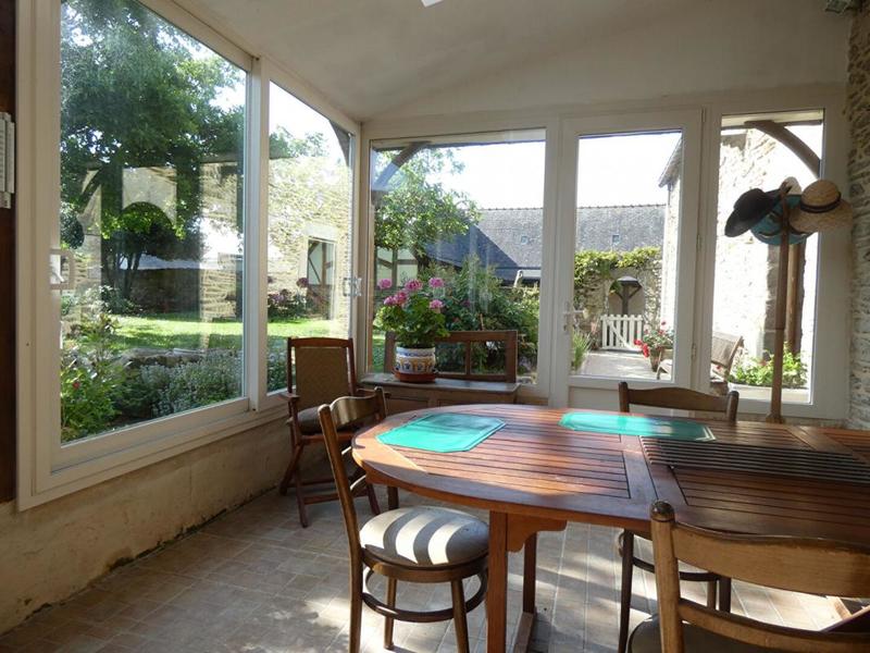 Maison - 260 m² - 8 pièces