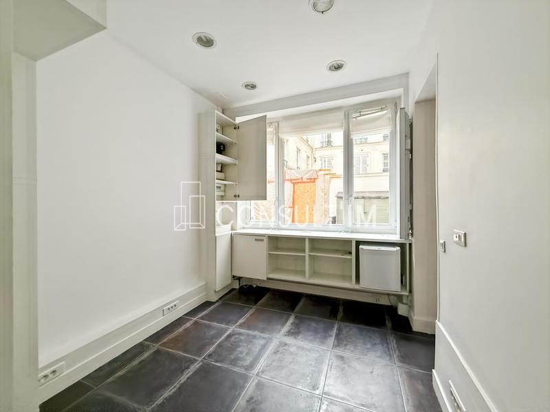 Bureau - 11 m² - 1 pièce