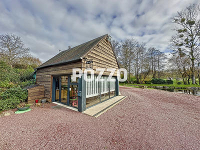 Maison - 268 m² - 9 pièces