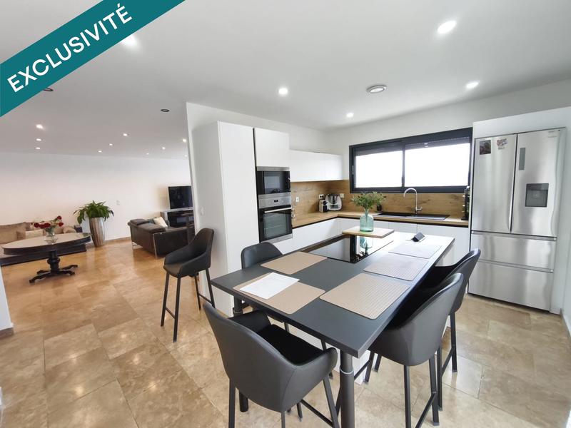 Maison - 180 m² - 7 pièces